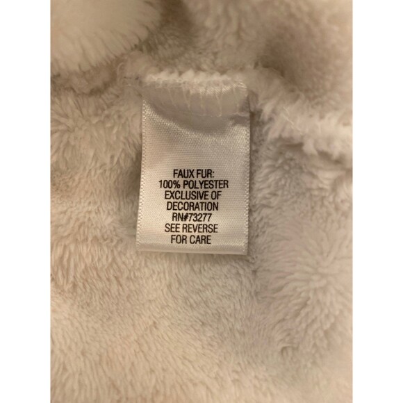 Croft and Barrow Fuzzy Vest Creamy White Furry Size Medium with Pockets Warm - Picture 9 of 11